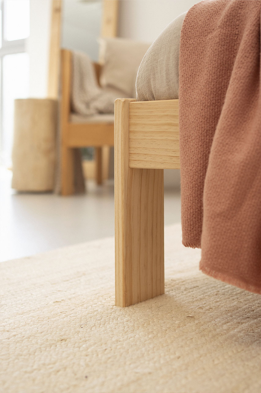 Imagen de ambiente 4 para:Cama individual de 105 de madera maciza de pino